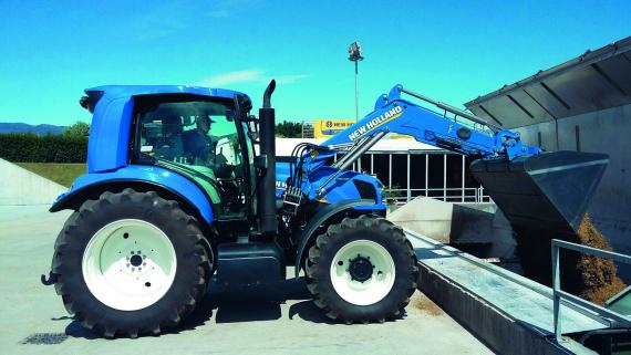 PR:A challenging and successful season for the New Holland prototype T6.180 Methane Power tractor